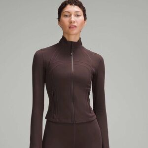 Lululemon Define Cropped Jacket *Nulu
Espresso
